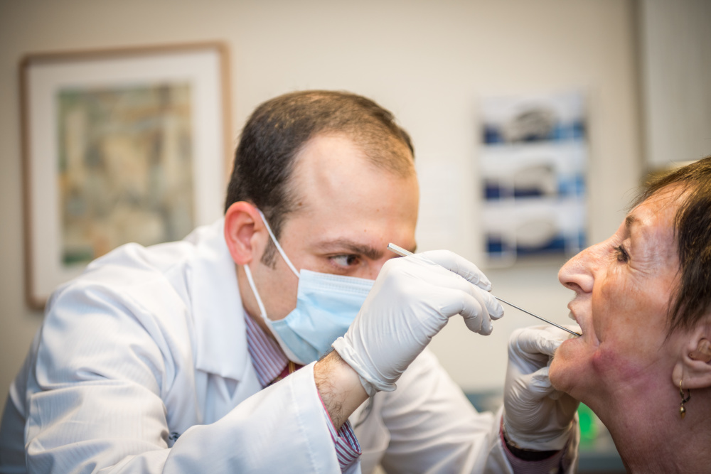 Featured image for Understanding and Managing Oral Side Effects of Cancer Treatment